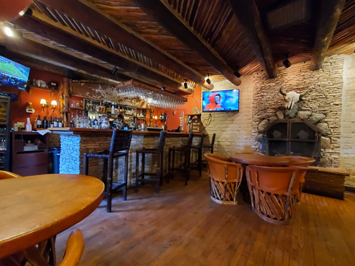 Bar"